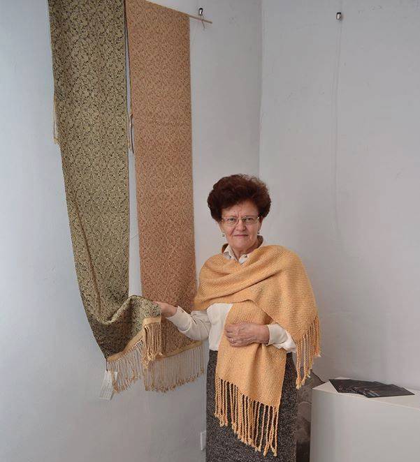 Svetlana-master-weaver-Novi-Sad-exhibits-wears-her-handmade-shawl.jpg